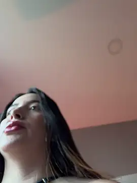 Snapshot of Alessia-miller_ chatting on July 26, 9:11 pm Alessia-miller online show from July 26, 9:11 pm