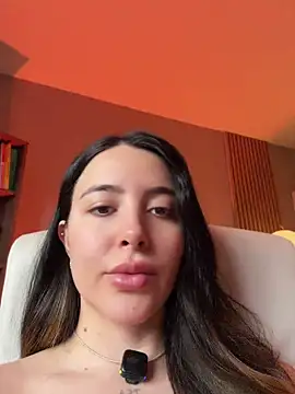 Snapshot of Alessia-miller_ chatting on July 27, 10:17 pm Alessia-miller online show from July 27, 10:17 pm