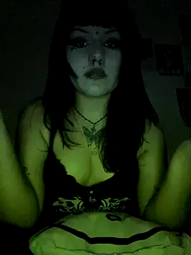 Snapshot of belletotosa chatting on November 18, 1:33 am belletotosa online show from November 18, 1:33 am