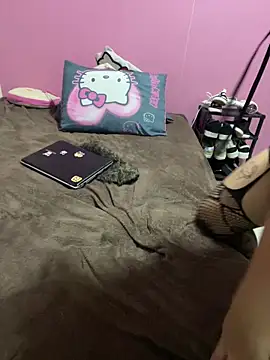 belletotosa online show from May 1, 1:43 am