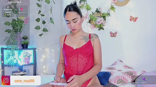 Snapshot of serena_jeyms chatting on May 23, 3:23 am serena jeyms online show from May 23, 3:23 am