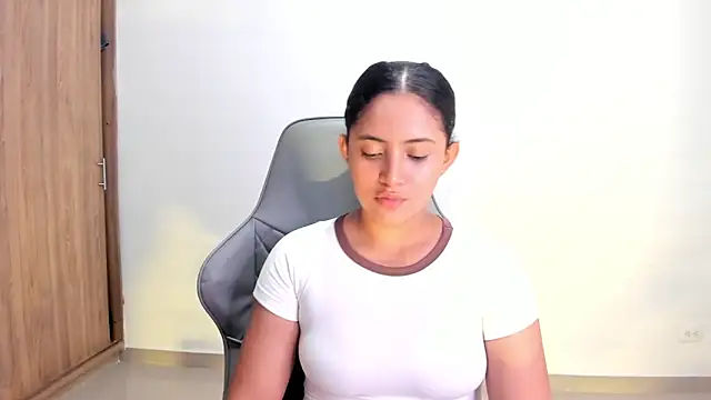 Isa squirt1 online show from March 1, 4:14 am