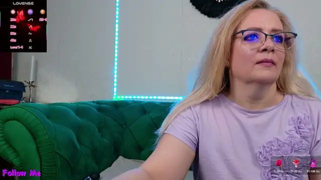 Snapshot of IvanaCharm chatting on July 17, 3:24 am IvanaCharm online show from July 17, 3:24 am