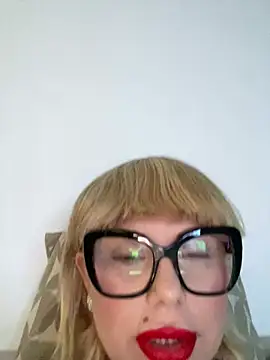 Snapshot of luna_14 chatting on July 13, 1:36 pm luna 14 online show from July 13, 1:36 pm