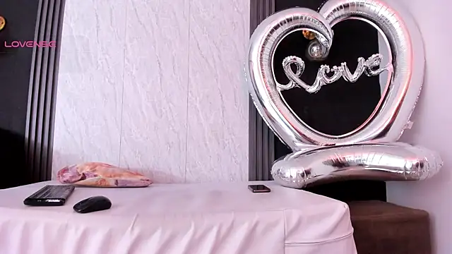 YummyDuooo online show from May 1, 11:04 am