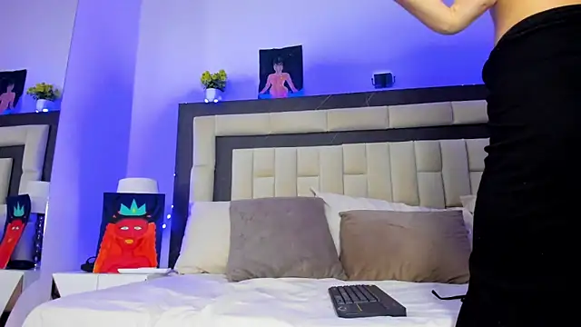 Snapshot of azumi_cutiepie_ chatting on January 19, 10:28 pm azumi cutiepie online show from January 19, 10:28 pm