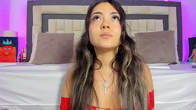 Snapshot of azumi_cutiepie_ chatting on February 2, 10:17 pm azumi cutiepie online show from February 2, 10:17 pm