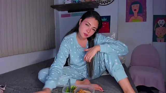 Snapshot of azumi_cutiepie_ chatting on February 18, 10:36 pm azumi cutiepie online show from February 18, 10:36 pm