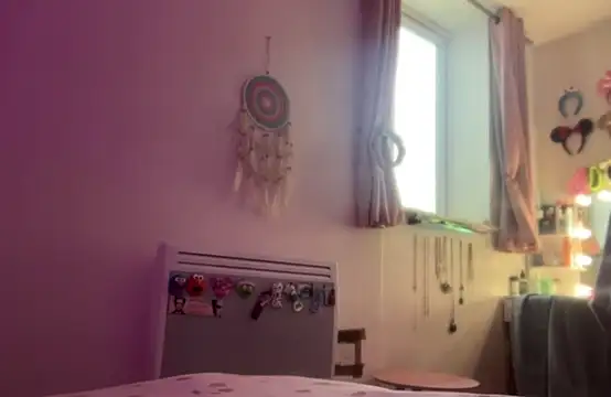 Snapshot of pinkie_piexx chatting on October 17, 3:47 pm pinkie piexx online show from October 17, 3:47 pm