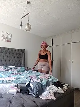 Snapshot of Drippincaty chatting on September 18, 9:00 am Drippincaty online show from September 18, 9:00 am