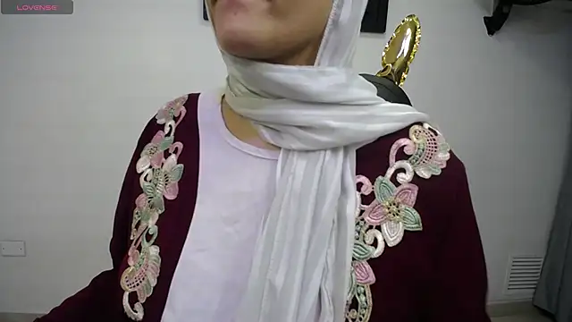 Snapshot of shantala_krisha chatting on February 21, 9:22 pm shantala krisha online show from February 21, 9:22 pm