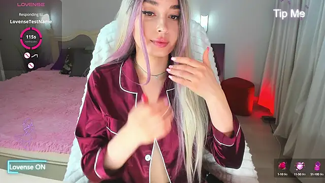 Miss Elia online show from January 29, 4:19 pm