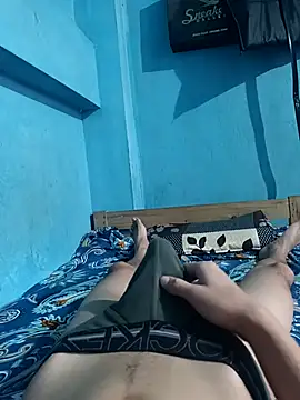 Snapshot of funnguy25 chatting on September 25, 6:17 am funnguy25 online show from September 25, 6:17 am