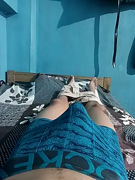 Snapshot of funnguy25 chatting on September 30, 6:40 am funnguy25 online show from September 30, 6:40 am