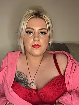 Blondiee3088 online show from December 19, 3:41 pm