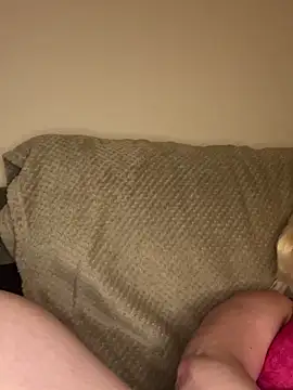 Blondiee3088 online show from February 22, 9:15 pm