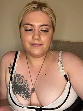 Blondiee3088 online show from February 23, 5:18 pm