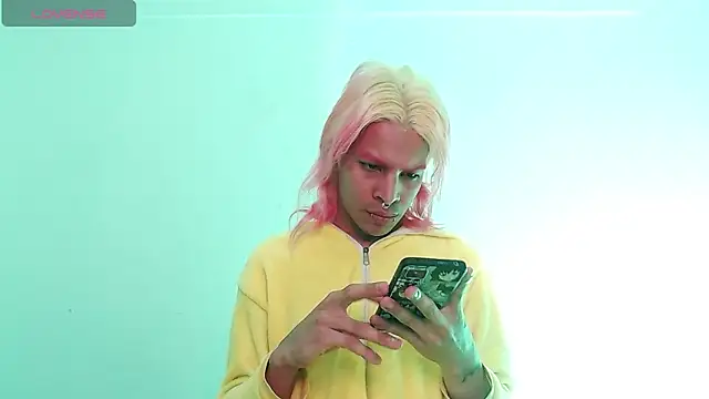 Snapshot of Jace_Quinn chatting on December 10, 4:56 am Jace Quinn online show from December 10, 4:56 am