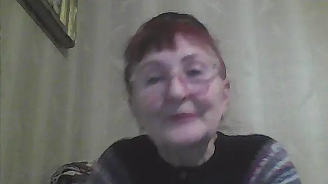 Snapshot of TanyaSweet634 chatting on November 6, 6:25 am TanyaSweet634 online show from November 6, 6:25 am