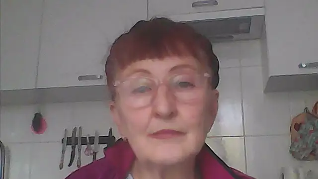 Snapshot of TanyaSweet634 chatting on November 13, 7:29 am TanyaSweet634 online show from November 13, 7:29 am