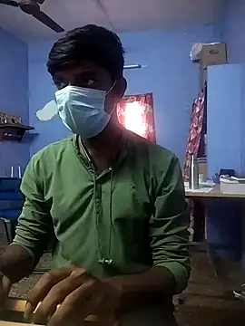 Snapshot of Tamilandteluguboy14 chatting on November 25, 10:59 am Tamilandteluguboy14 online show from November 25, 10:59 am