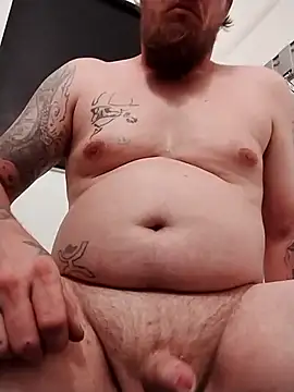 Snapshot of hornygiltz92 chatting on March 10, 3:00 am hornygiltz92 online show from March 10, 3:00 am