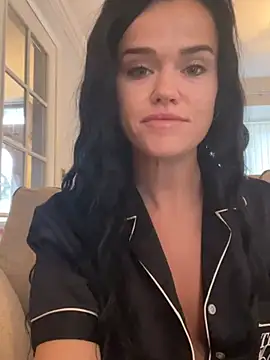 English-Chloe96 online show from December 17, 11:39 am