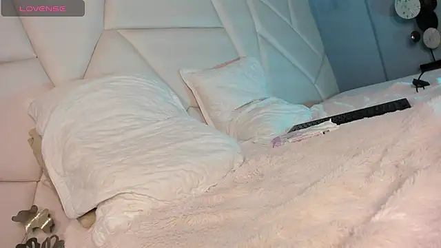 Snapshot of amandaaJones_ chatting on July 24, 5:11 pm amandaaJones online show from July 24, 5:11 pm