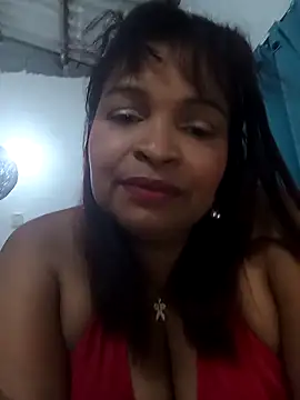 Snapshot of _violetta_- chatting on May 10, 1:11 am violetta - online show from May 10, 1:11 am
