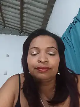 Snapshot of _violetta_- chatting on May 16, 12:29 am violetta - online show from May 16, 12:29 am