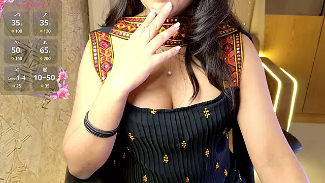 Snapshot of Punjabi_Queen1 chatting on December 11, 6:20 pm Punjabi Queen1 online show from December 11, 6:20 pm