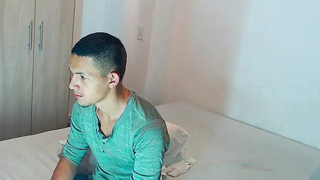 Snapshot of meridandwither chatting on February 6, 10:15 am meridandwither online show from February 6, 10:15 am