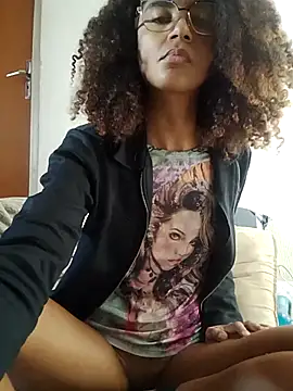 Snapshot of Emanuelle_manu chatting on July 21, 5:15 pm Emanuelle manu online show from July 21, 5:15 pm