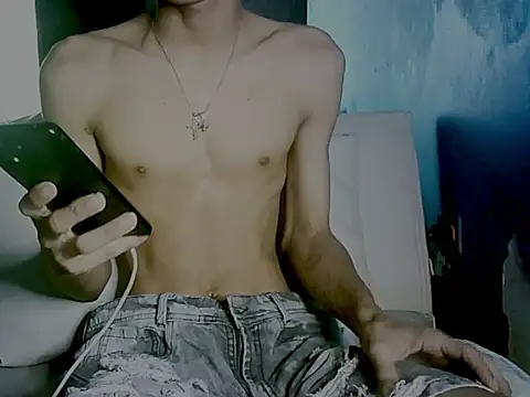 Snapshot of Key_198 chatting on December 17, 2:00 pm Key 198 online show from December 17, 2:00 pm