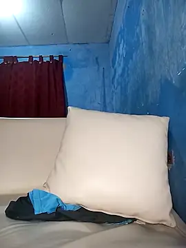 Snapshot of Key_198 chatting on February 14, 7:07 am Key 198 online show from February 14, 7:07 am