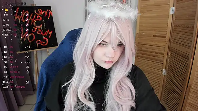 Snapshot of mekurisu chatting on June 30, 1:28 am mekurisu online show from June 30, 1:28 am
