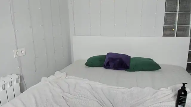 fiery stella online show from March 3, 4:36 am