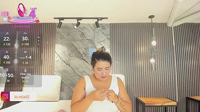 Snapshot of julietha_taylor chatting on June 19, 1:32 am julietha taylor online show from June 19, 1:32 am