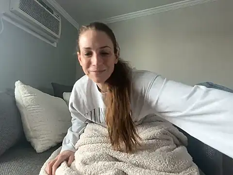 MissSwitch online show from March 7, 6:43 pm