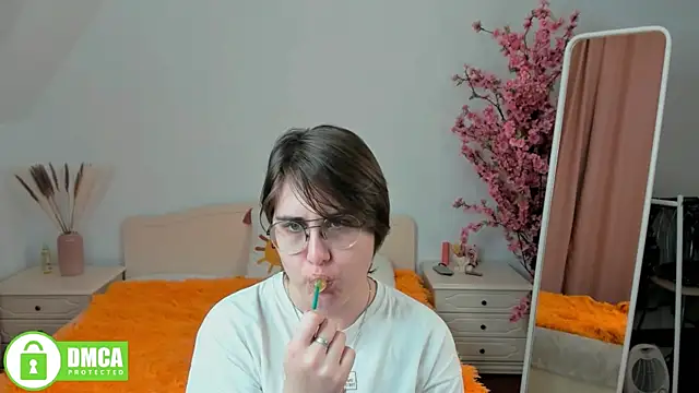 Funny bunnyy online show from December 5, 11:40 pm