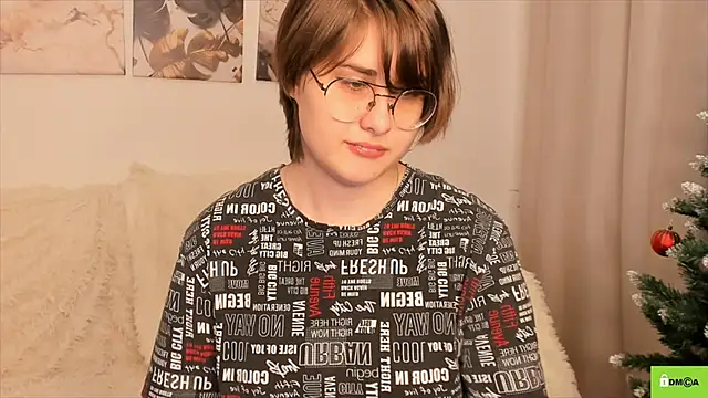 Funny bunnyy online show from December 16, 9:31 pm