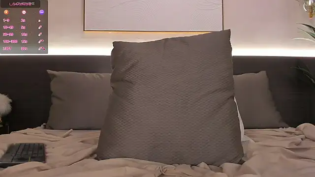 SophieBlake online show from March 7, 11:27 pm