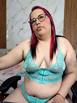 kiara scottt online show from June 16, 8:39 am