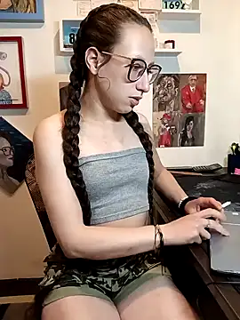 Snapshot of milena_23x chatting on January 4, 2:46 am milena 23x online show from January 4, 2:46 am