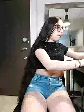 Snapshot of milena_23x chatting on March 9, 5:33 am milena 23x online show from March 9, 5:33 am