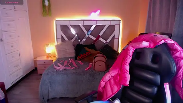 Scarllett BDSM online show from December 11, 3:56 am