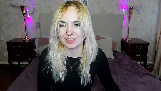 Iriska mini online show from September 10, 7:19 am