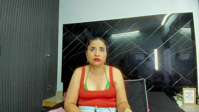 Yaya    11 online show from September 27, 4:28 am