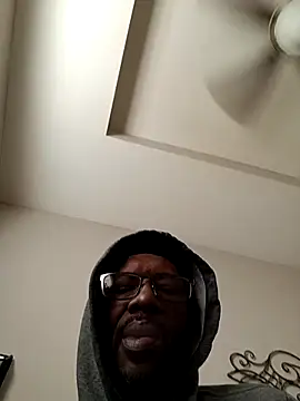 Snapshot of Txdarkmeat74 chatting on March 18, 1:47 pm Txdarkmeat74 online show from March 18, 1:47 pm