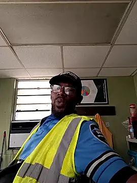 Snapshot of Txdarkmeat74 chatting on April 1, 5:32 pm Txdarkmeat74 online show from April 1, 5:32 pm